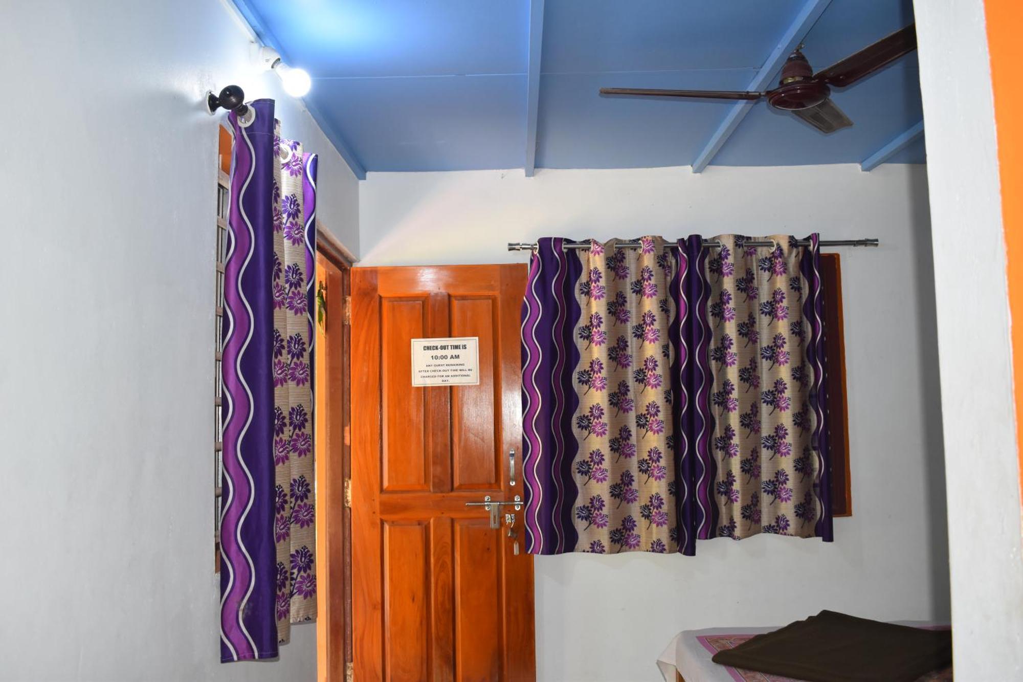 Gundappa Cafe Gokarna Kudle Beach エクステリア 写真