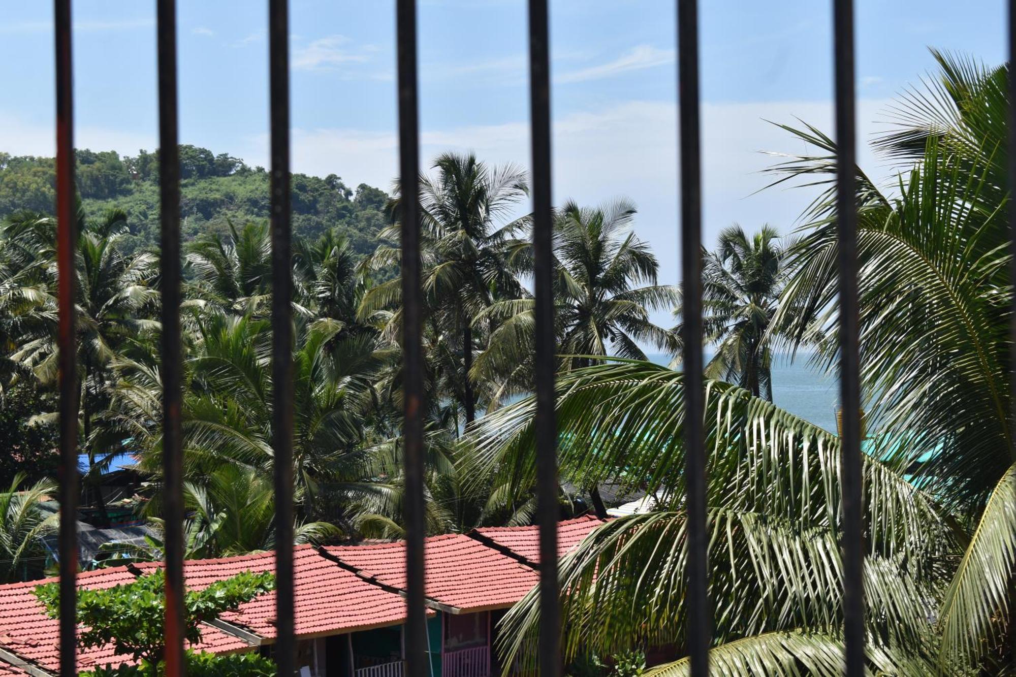Gundappa Cafe Gokarna Kudle Beach エクステリア 写真